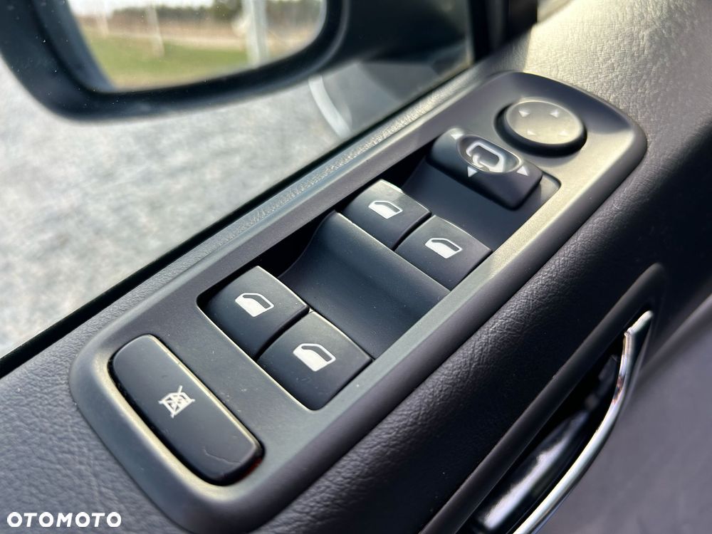 Peugeot 807 HDi 135 Premium - 15