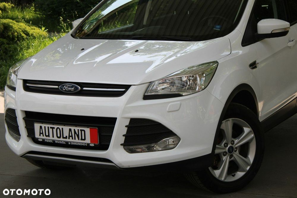 Ford Kuga 1.5 EcoBoost 2x4 Titanium - 16