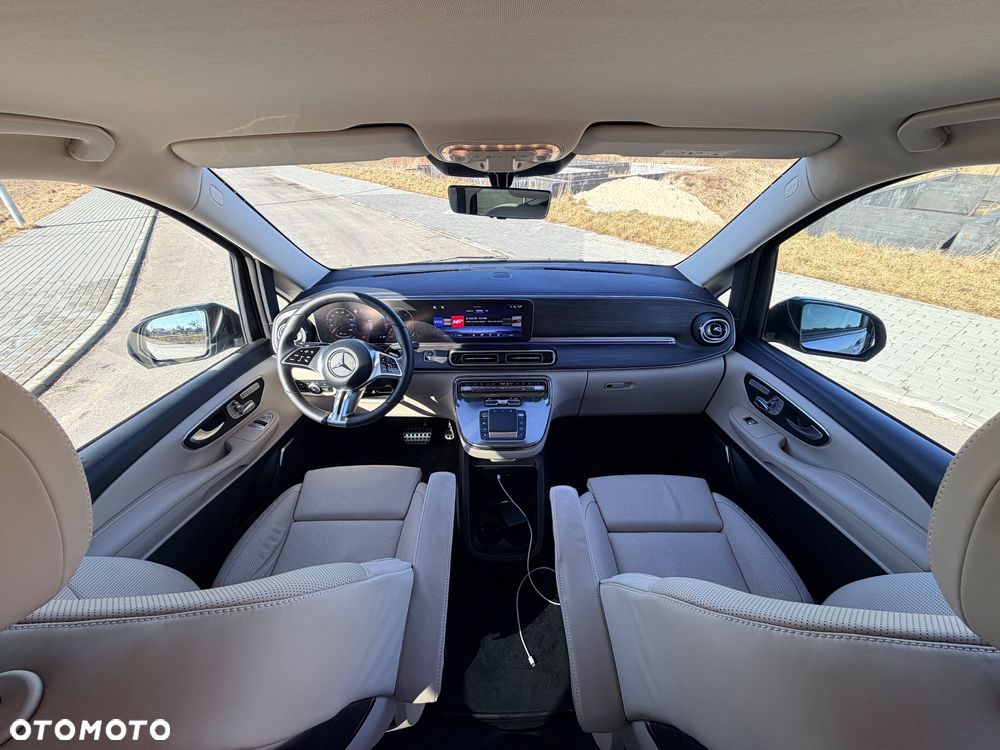Mercedes-Benz Klasa V - 13