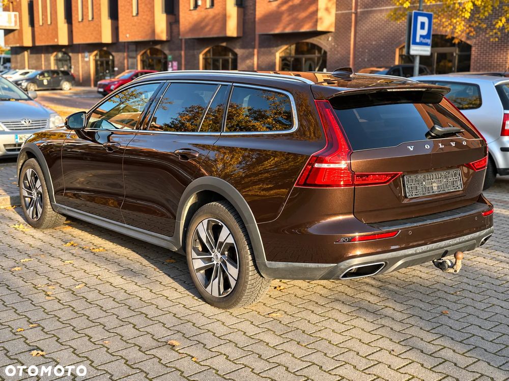 Volvo V60 Cross Country 2021 photo 3