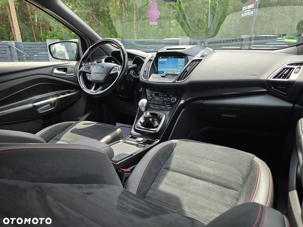 Ford Kuga 2.0 TDCi 2x4 ST-Line - 18