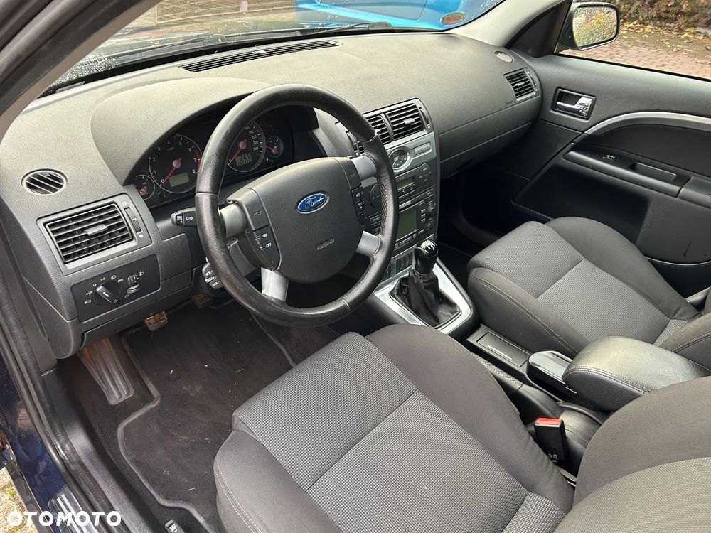 Ford Mondeo - 10
