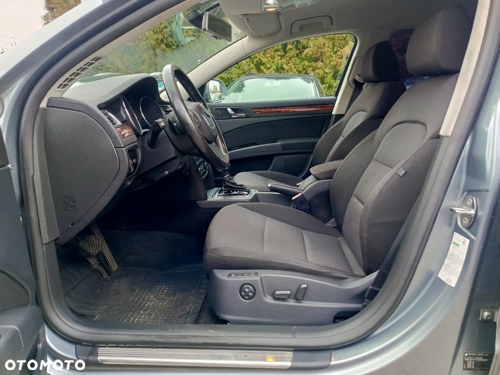 Skoda Superb 1.8 TSI DSG Elegance - 24