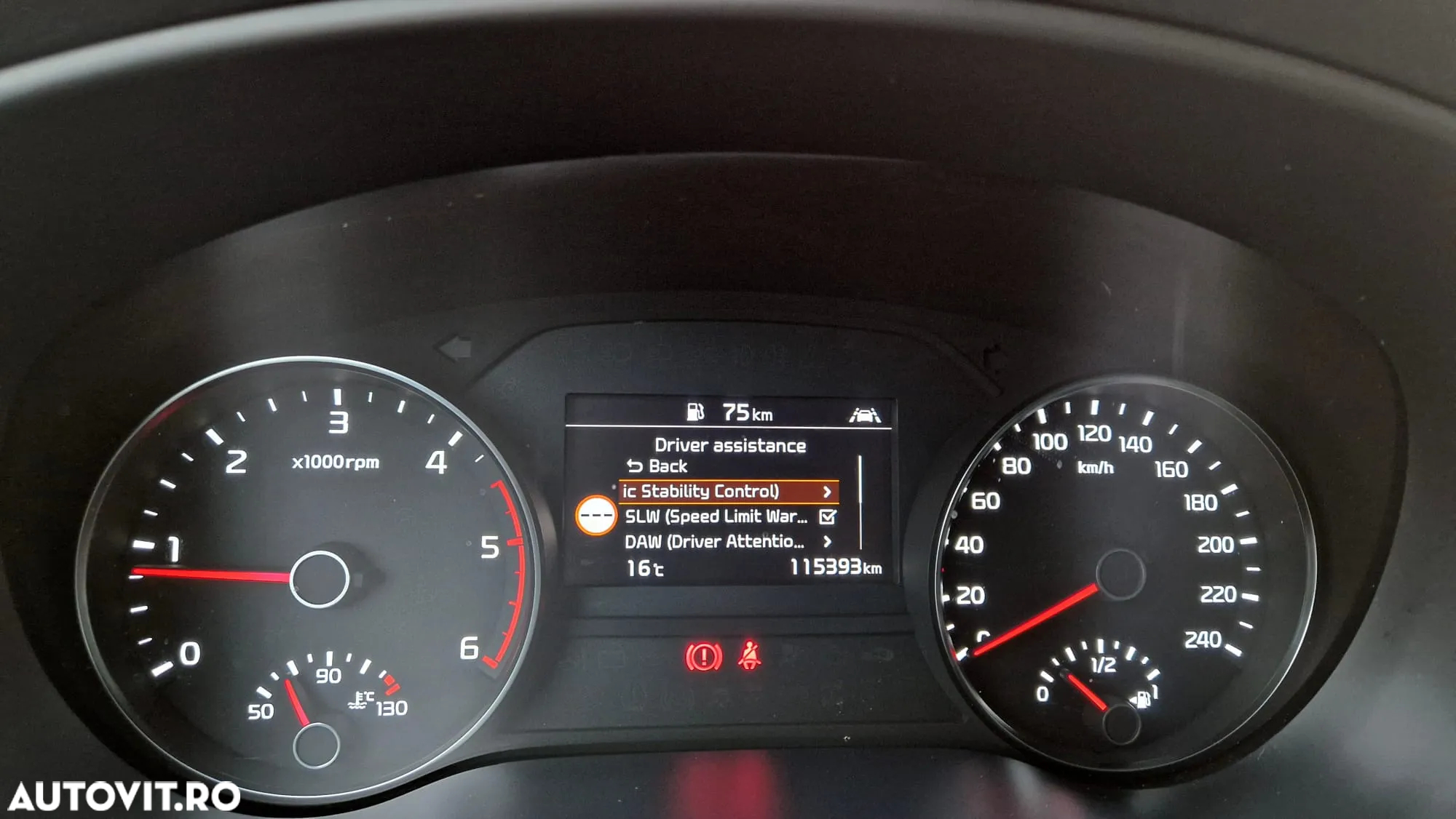 Kia Sportage 2,0 CRDI AWD Spirit - 37