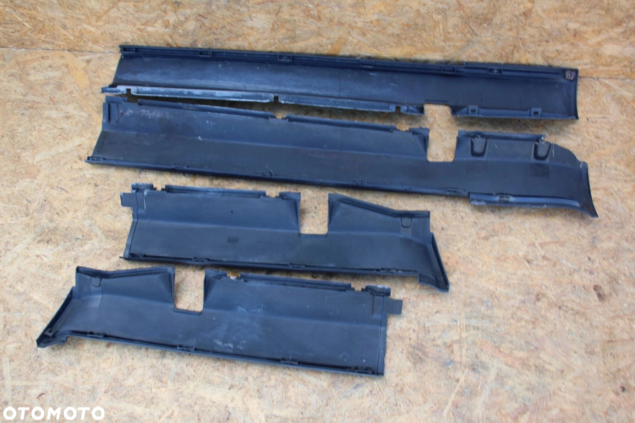 Listwy nakładki na progi plastikowe BMW 7 e32 oryginalne komplet - 6