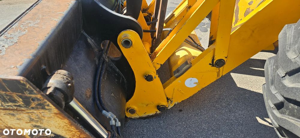 JCB 4CX - 11