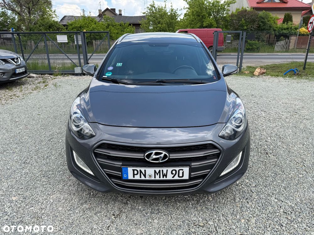 Hyundai i30 blue 1.6 GDI Trend - 2