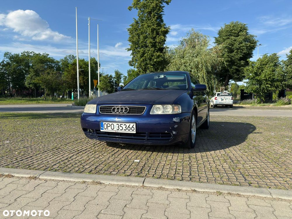 Audi A3 3-drzwiowe 1.8 Ambition - 1