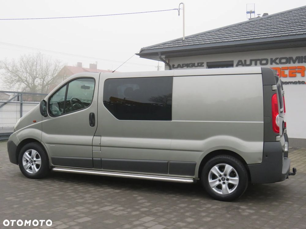 Opel Vivaro Long 2.5CDTI 145Ps *Brygadówka 6 osób*Automat* - 20