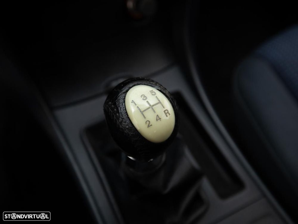 Mazda 3 Hatchback - 16