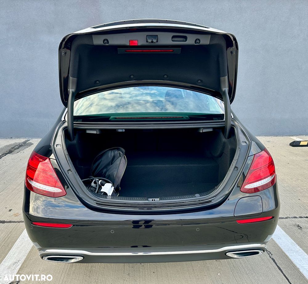 Mercedes-Benz E 300 Aut. - 19