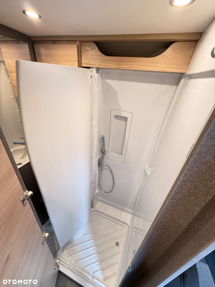 Dethleffs Globetrial Activ 600DS - 12