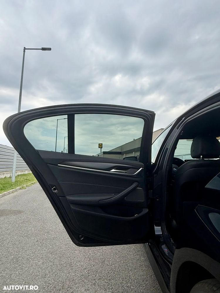 BMW Seria 5 530e xDrive Aut. M Sport Edition - 14