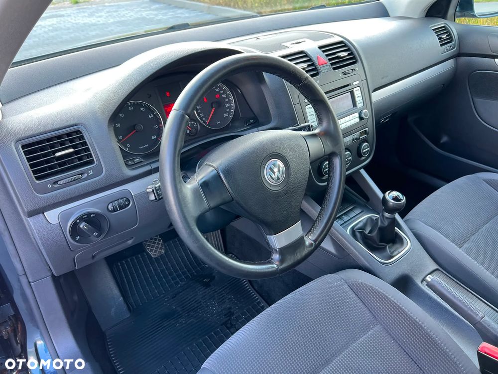 Volkswagen Golf 1.6 Comfortline - 20