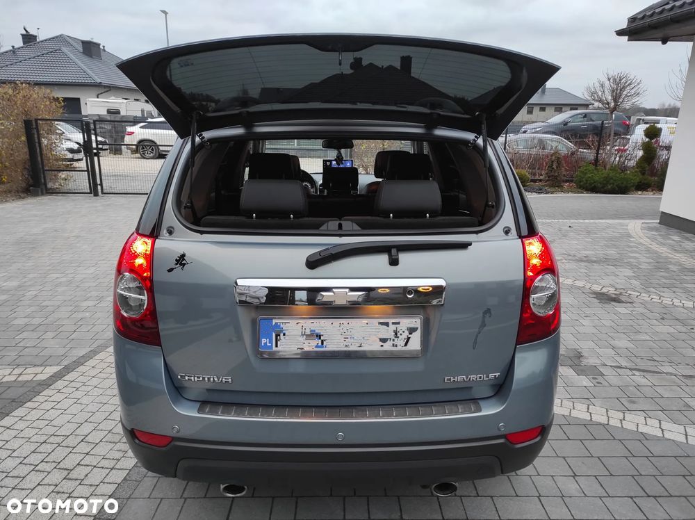 Chevrolet Captiva 2.4 2WD Travel Edition - 6