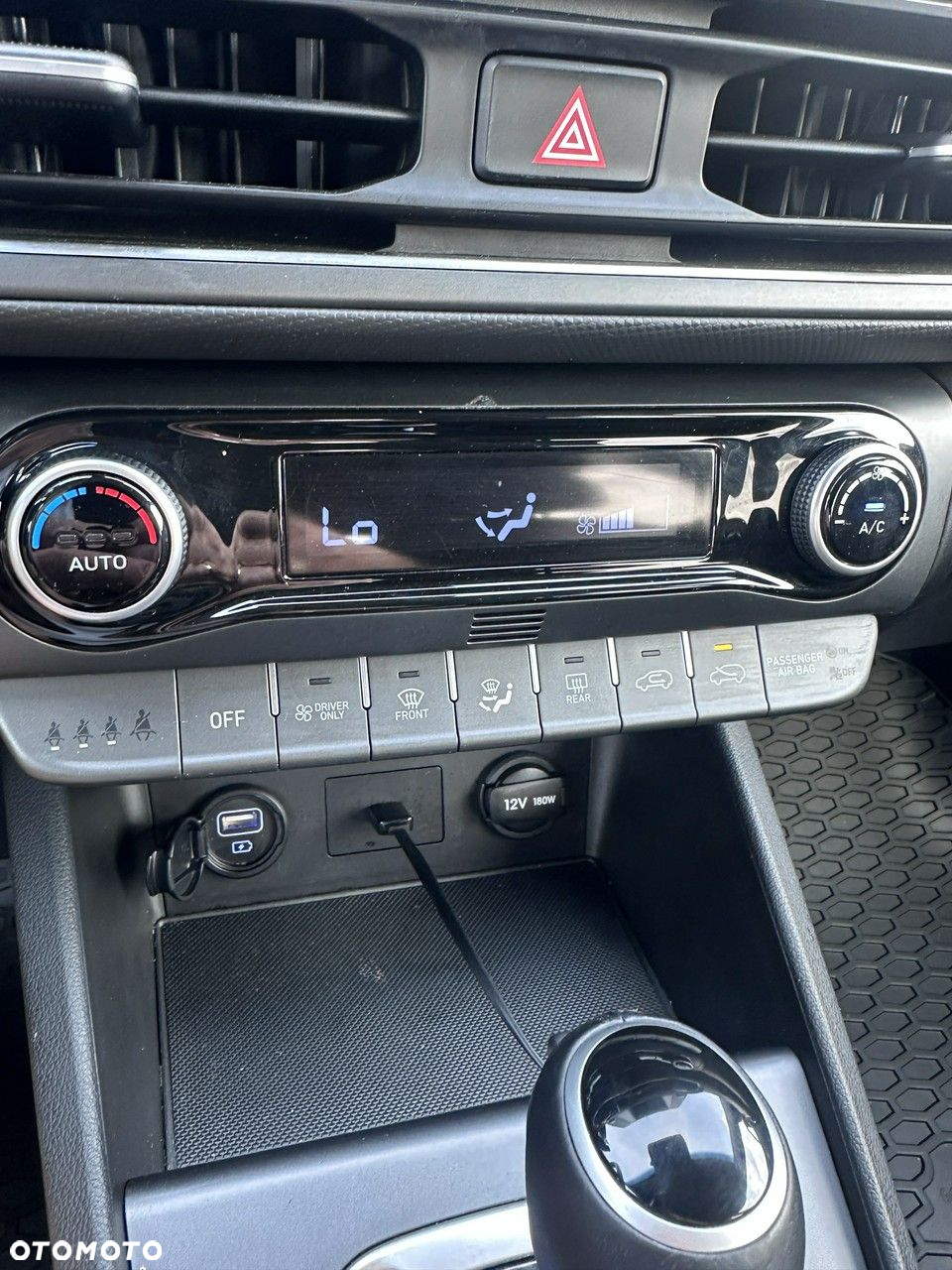 Hyundai Kona 1.6 GDI Hybrid Premium DCT - 8