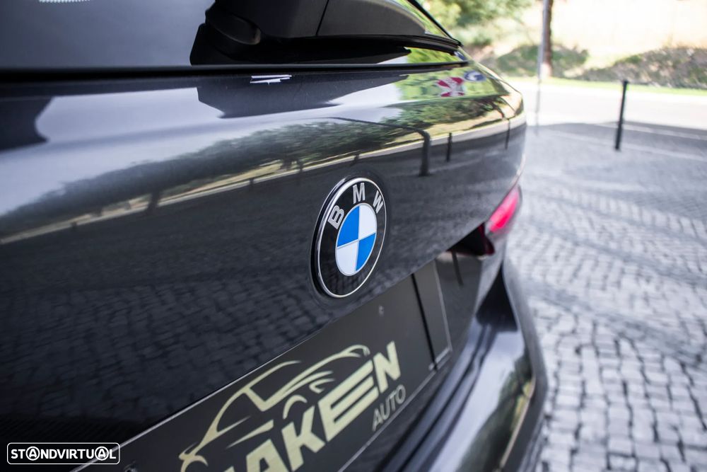 BMW 116 d Pack M - 12