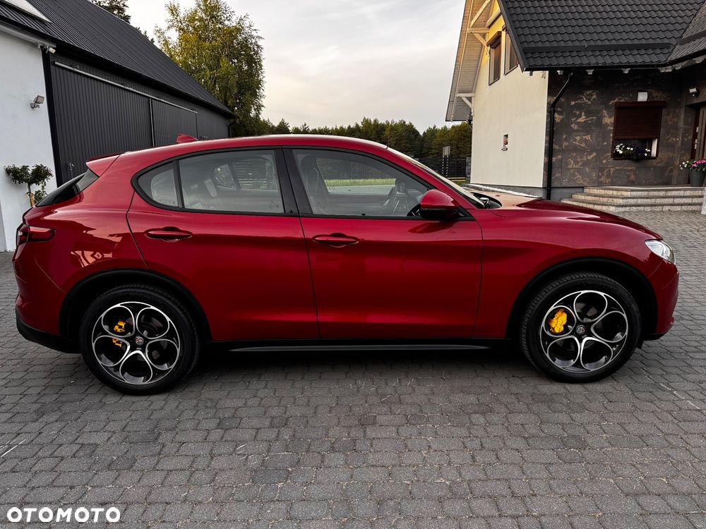 Alfa Romeo Stelvio - 4