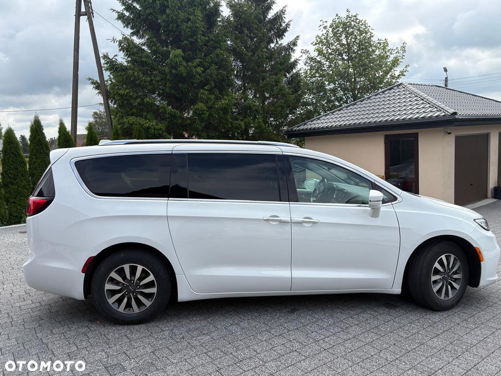 Chrysler Pacifica - 8