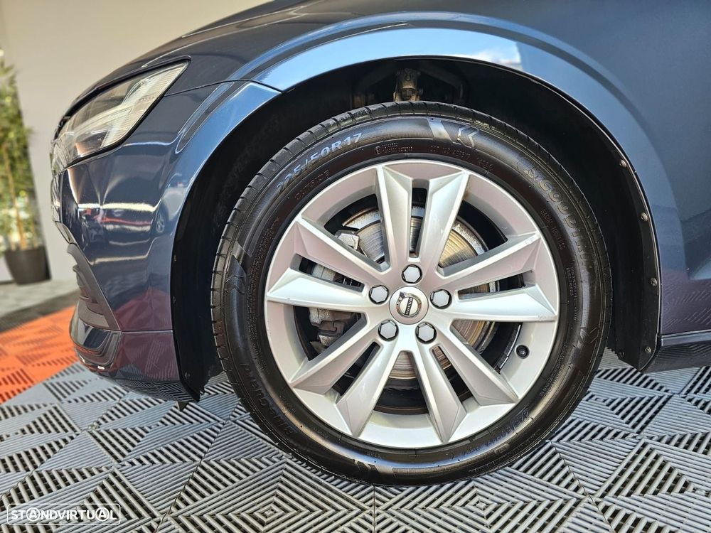 Volvo V60 2.0 D4 Momentum Geartronic - 10
