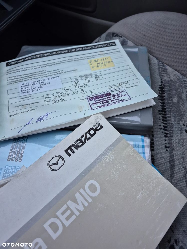 Mazda Demio - 10