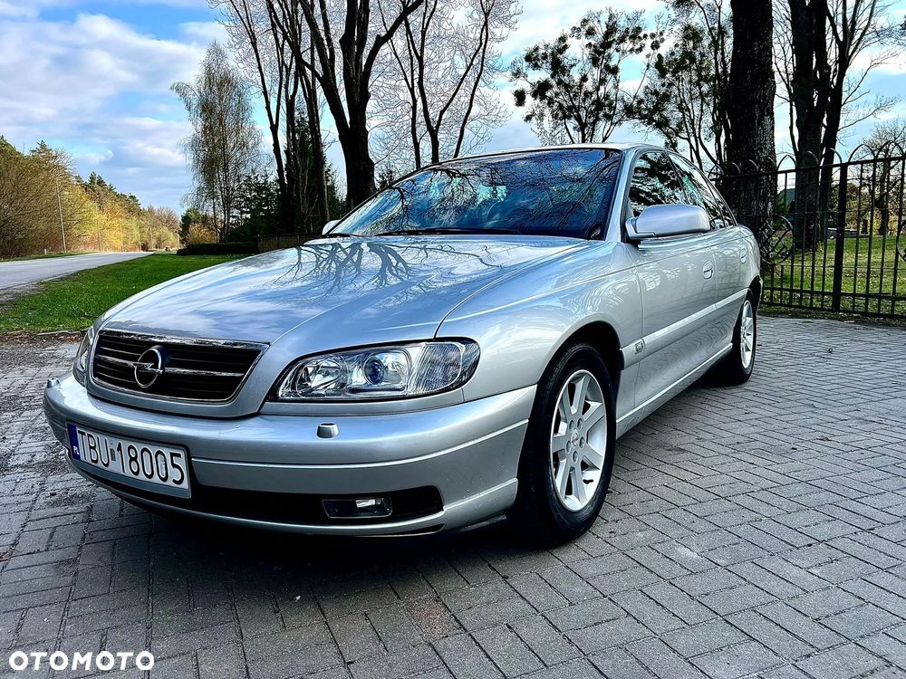 Opel Omega 2.2 Elegance - 1