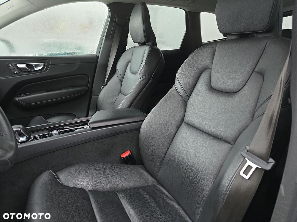 Volvo XC 60 B4 D Plus Bright - 13