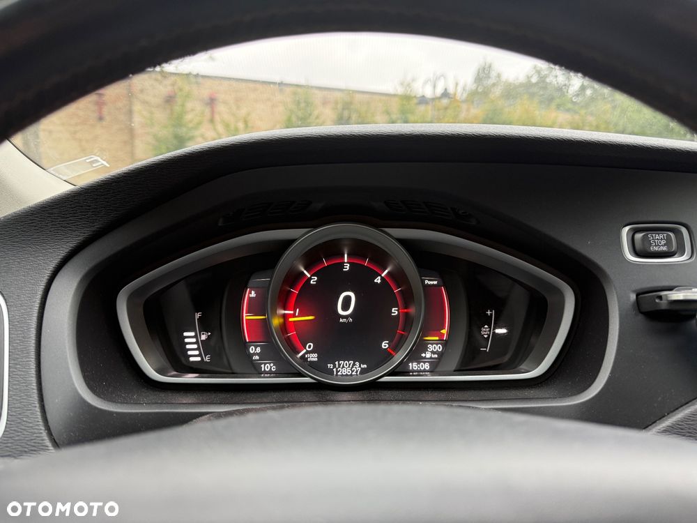 Volvo V40 D3 Inscription - 34