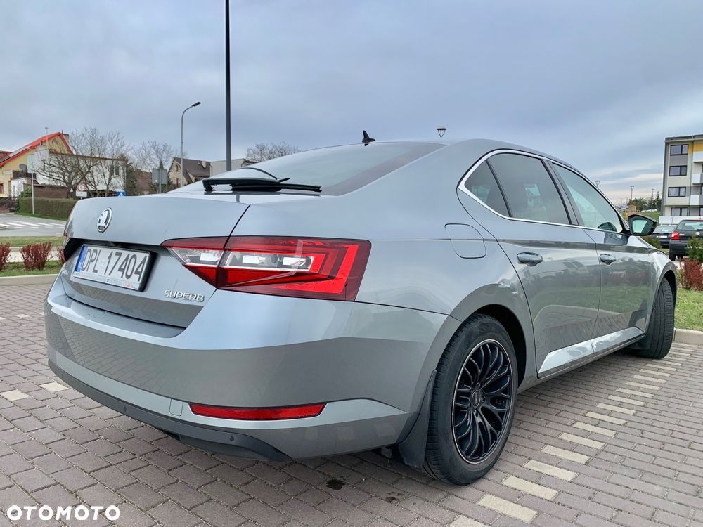 Skoda Superb 2.0 TDI L&K DSG - 6