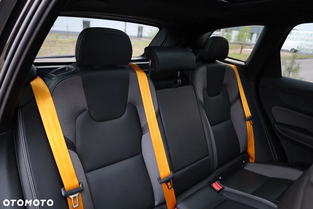 Volvo XC 60 T8 AWD Polestar Engineered - 19
