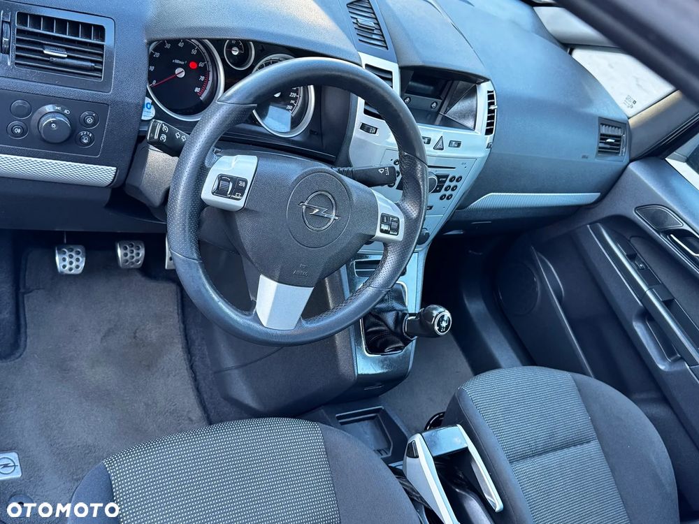 Opel Zafira - 27
