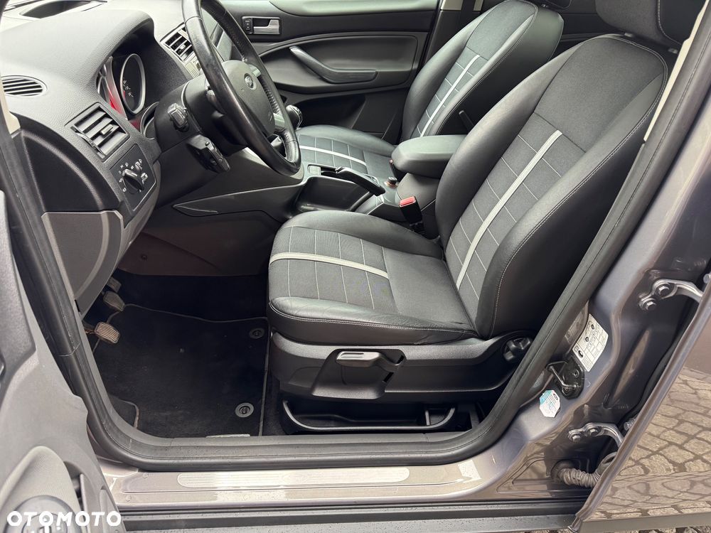 Ford Kuga 2.0 TDCi 4x4 Champions Edition - 32