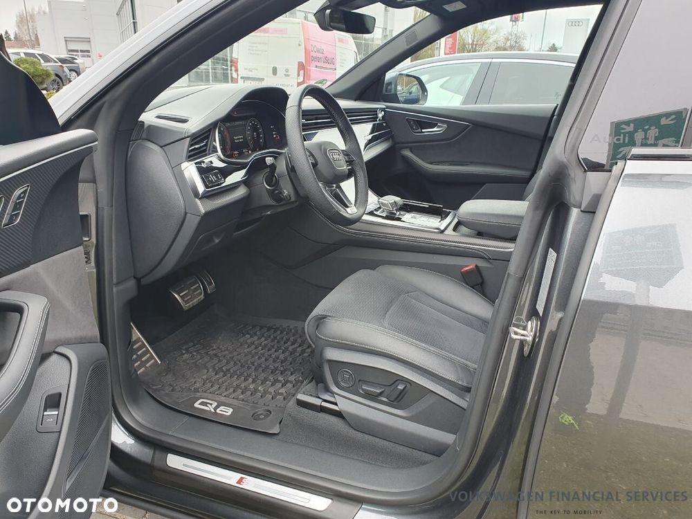 Audi Q8 - 9