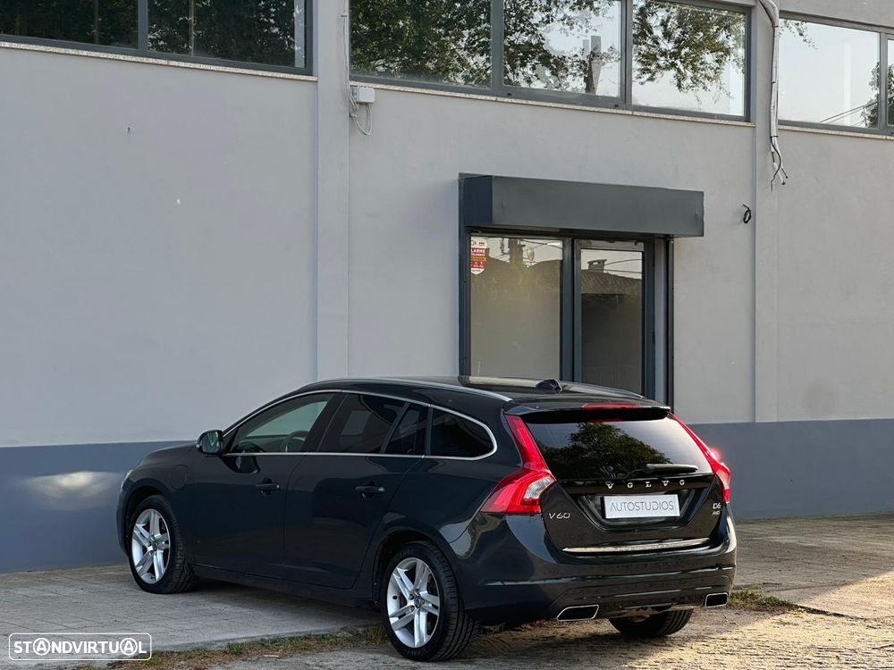 Volvo V60 2.4 D6 Summum AWD Phev - 16