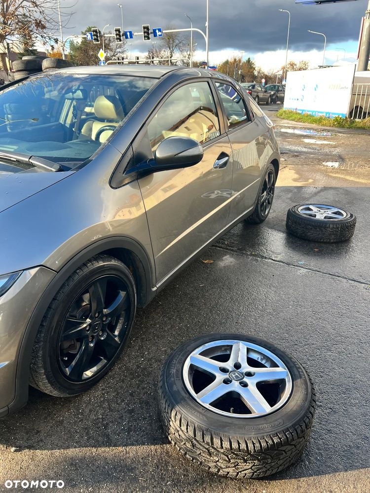 Honda Civic 1.8 Executive - 21