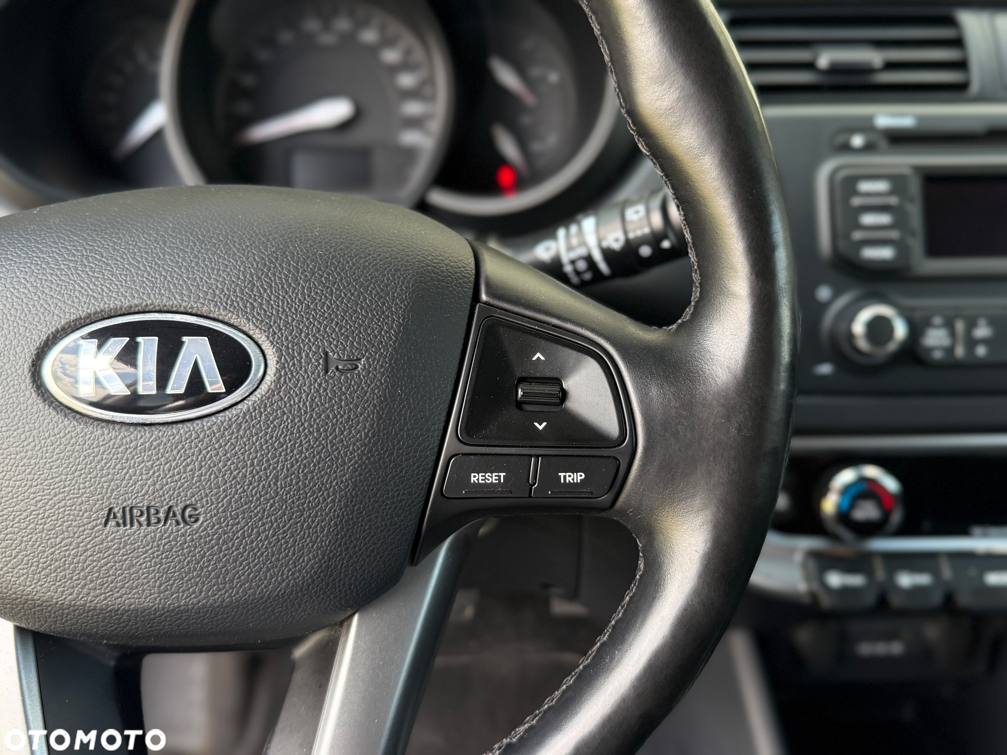 Kia Rio - 15