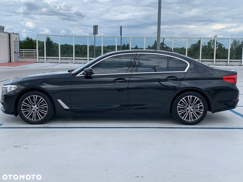 BMW Seria 5 530i xDrive Sport Line - 9