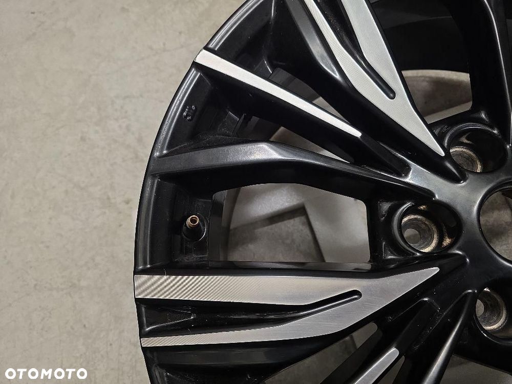 Felga aluminiowa Nissan OE JUKE II 7.5" x 19" 5x114.3 ET 35 - 5