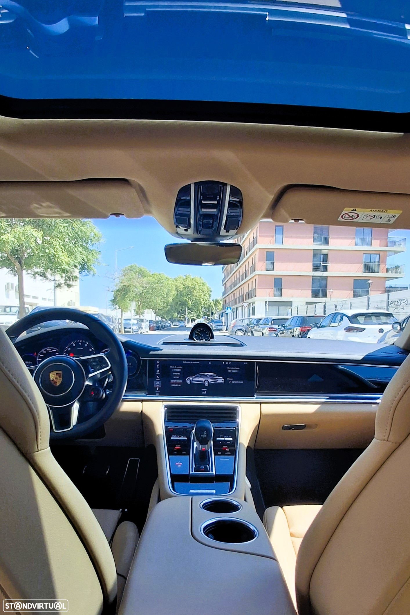 Porsche Panamera 4 E-Hybrid - 4