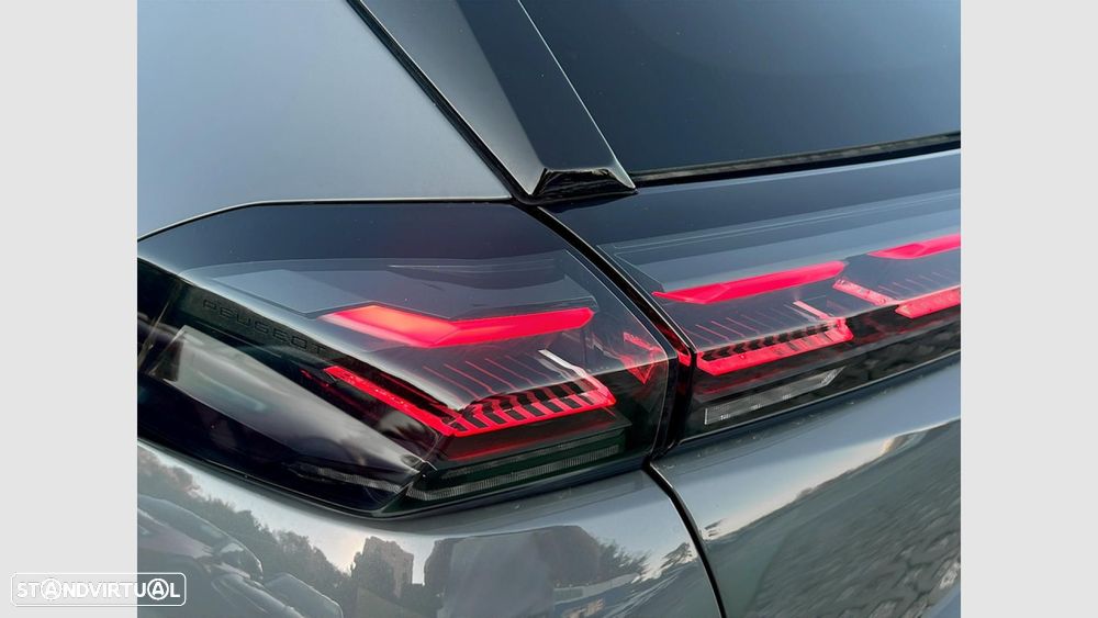 Peugeot e-2008 54 kWh Allure - 10