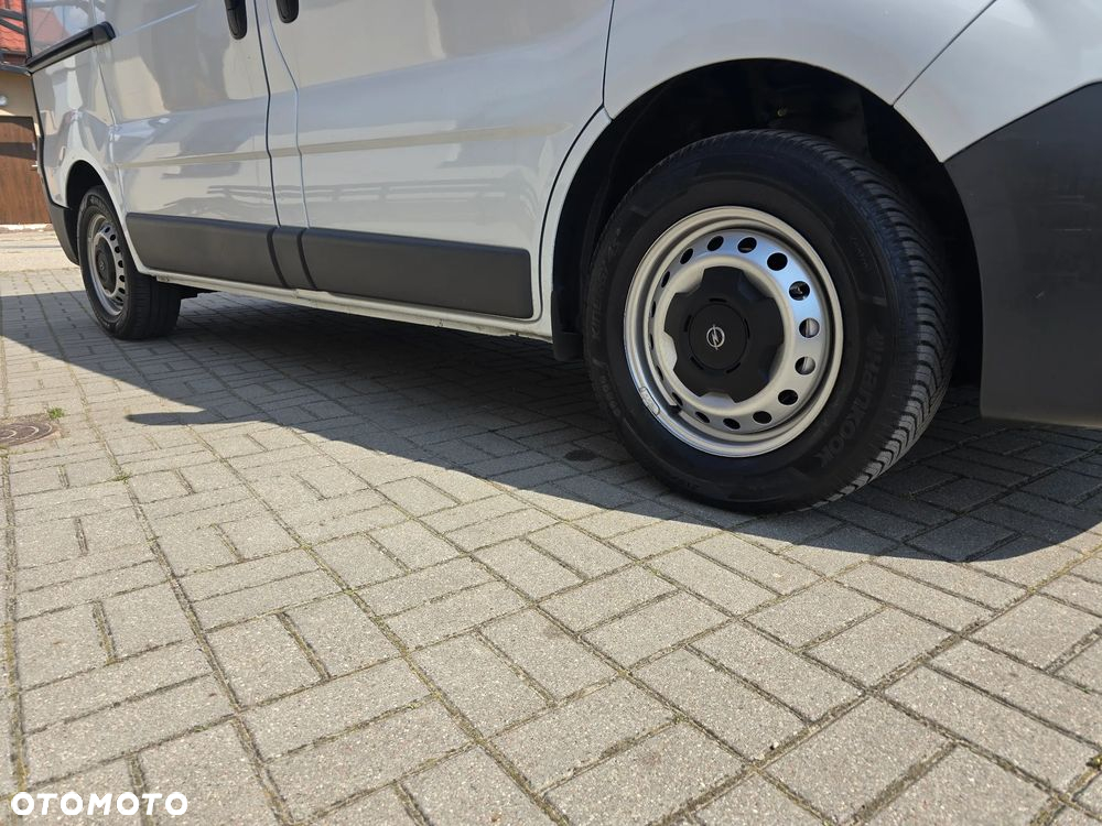 Opel Vivaro - 10