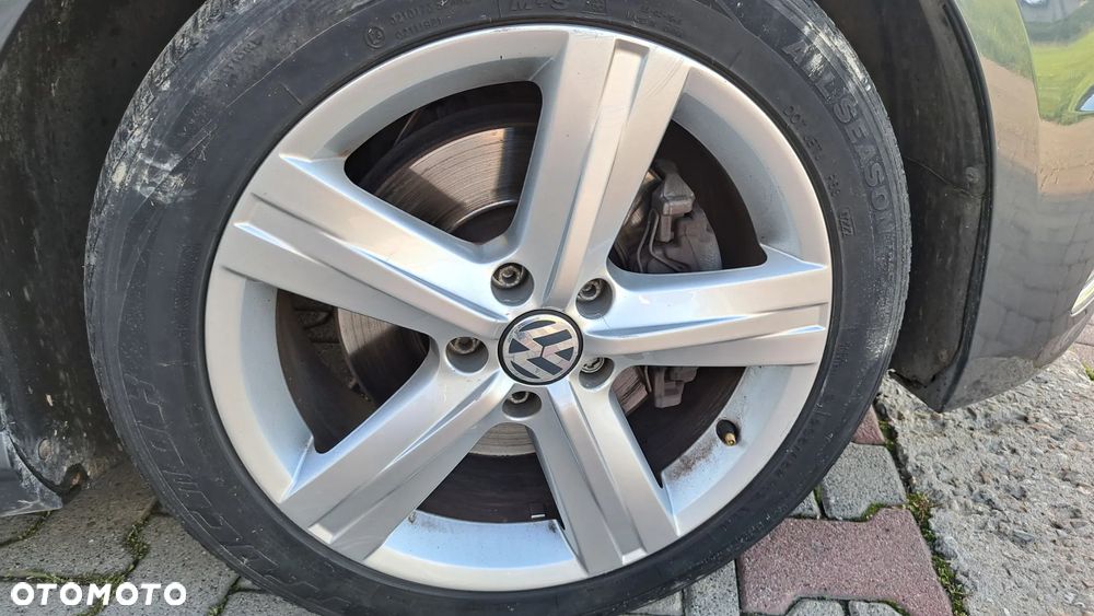 Volkswagen Passat 2.0 TDI DPF DSG Individual Chrom - 27