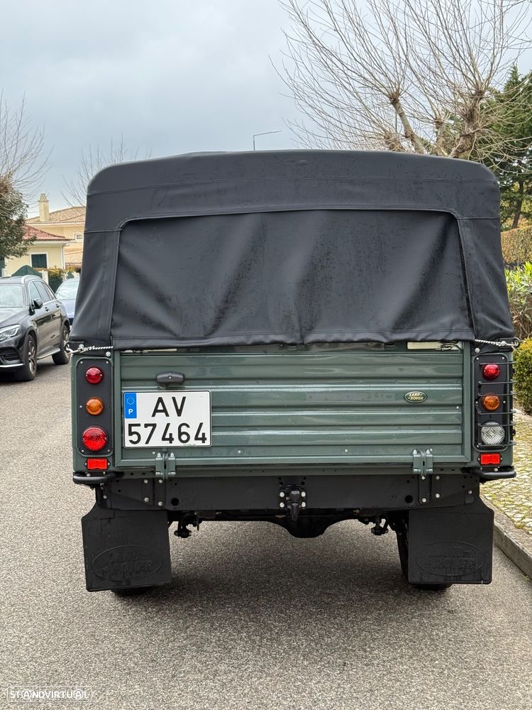 Land Rover Defender 110 SE - 34