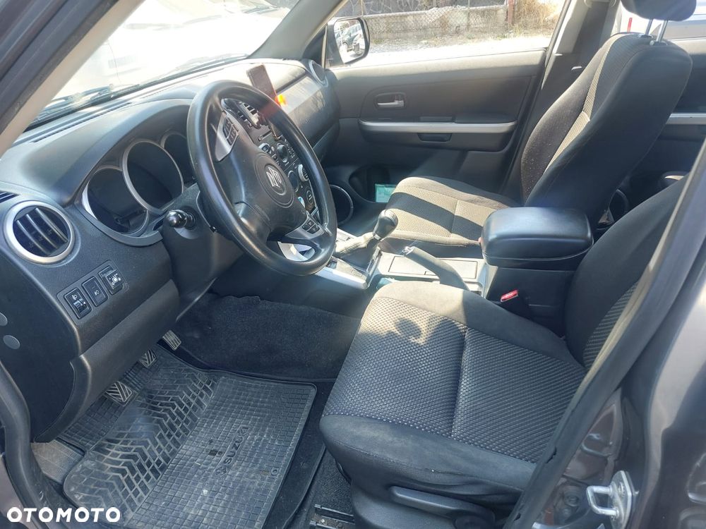 Suzuki Grand Vitara 2.0 Comfort - 2