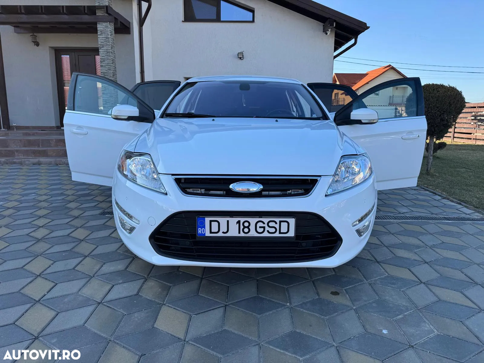 Ford Mondeo 1.6 TDCi ECOnetic Start-Stopp Titanium - 8