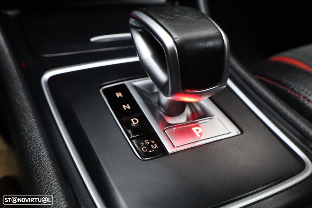 Mercedes-Benz A 45 AMG 4Matic Speedshift 7G-DCT - 16