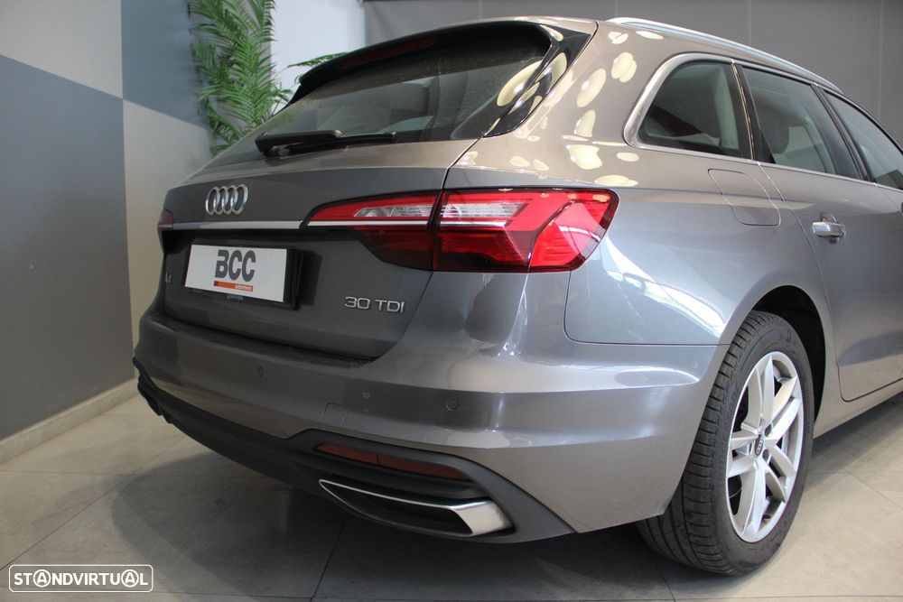 Audi A4 Avant 30 TDI Advanced S tronic - 5