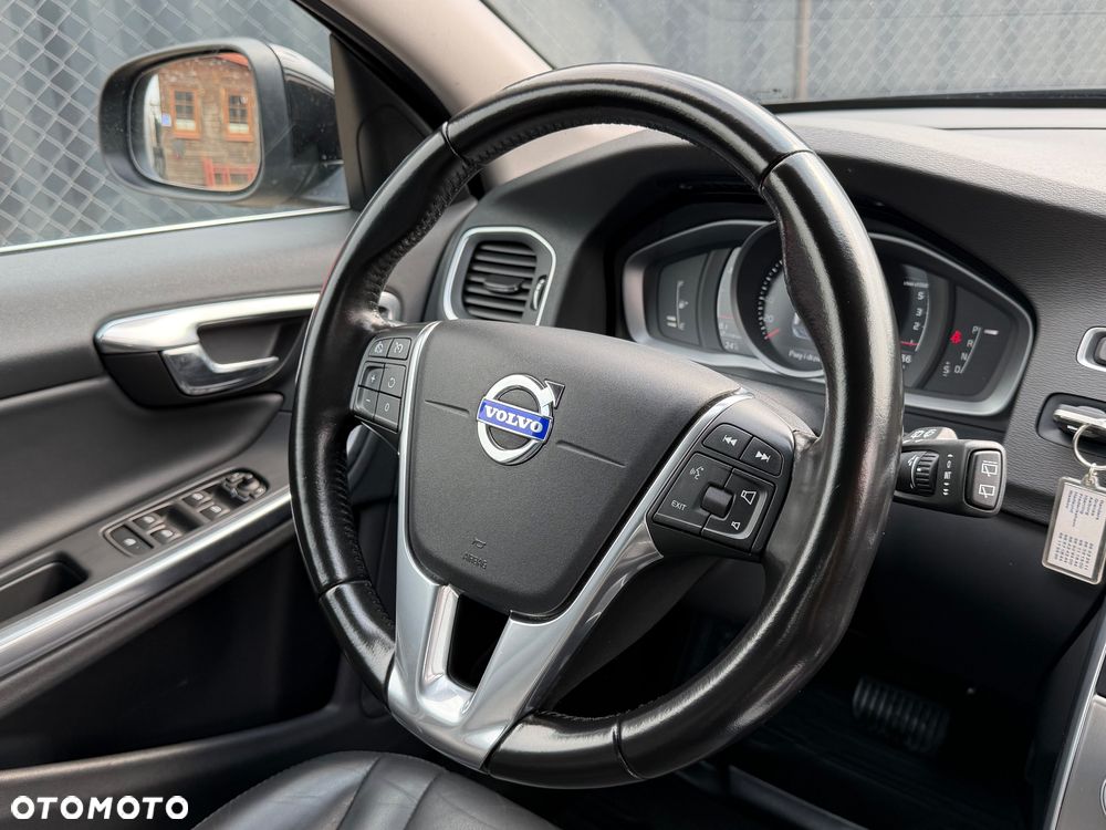 Volvo V60 D4 Drive-E Momentum - 15