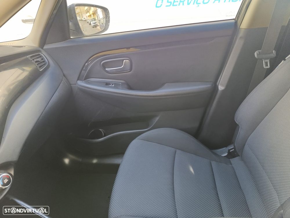 Kia Carens 1.7 CRDi ISG TX - 17