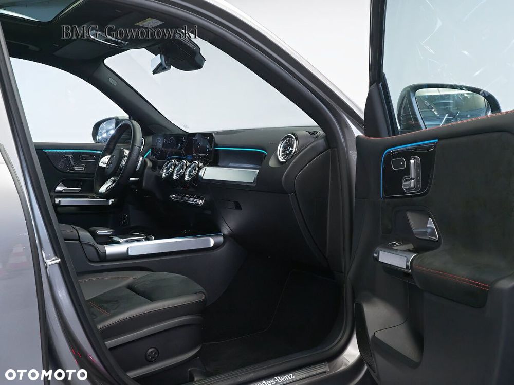 Mercedes-Benz GLB - 8